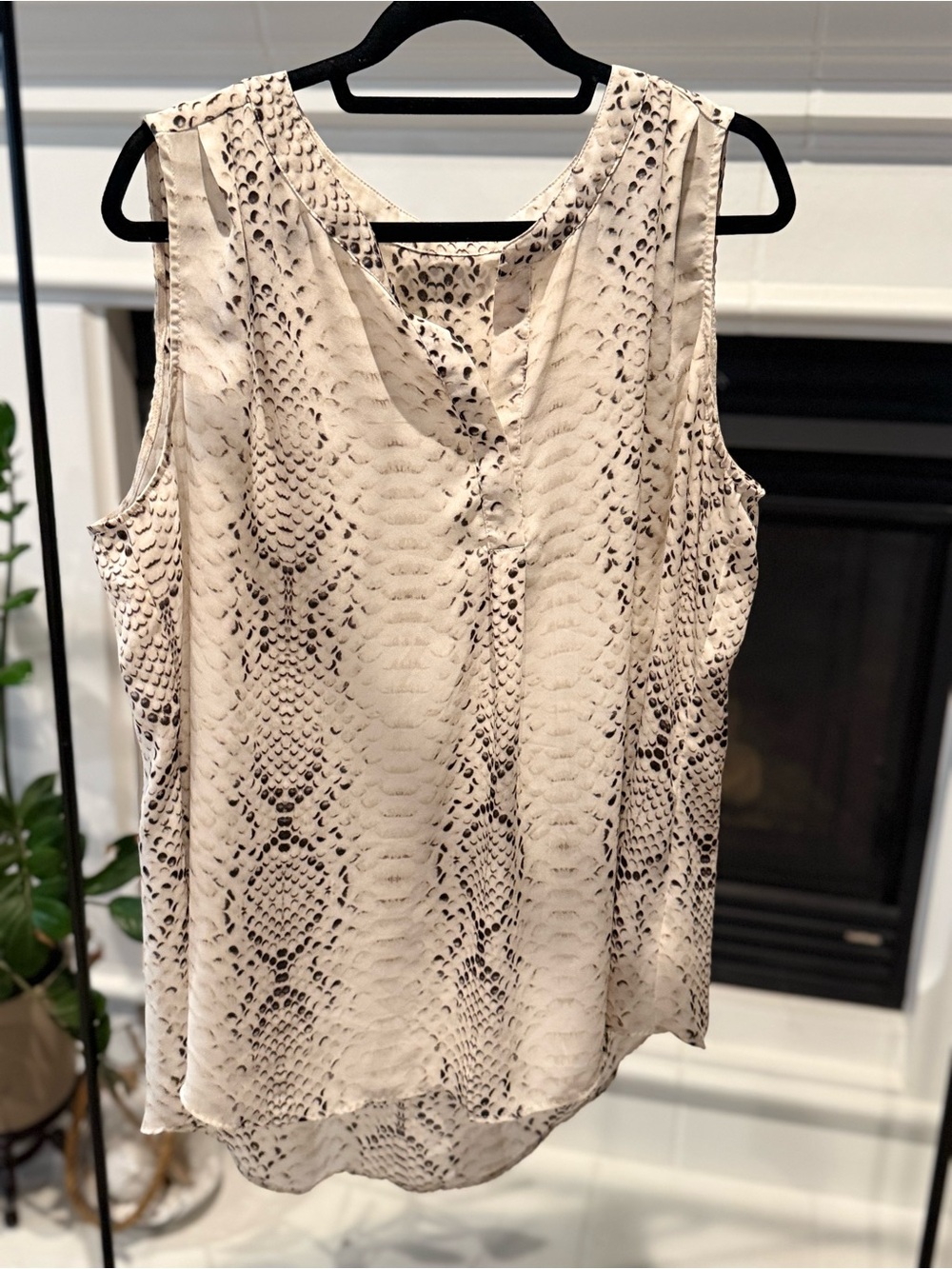 Lulu's Cream Snake-Print Sleeveless Camisole
